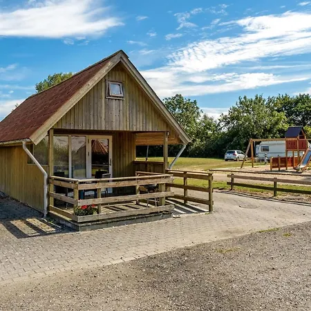 Lovely In With Kitchen Holiday home